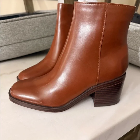 Women Ankle Booties / Ankle Boots - Picture 3 of 5